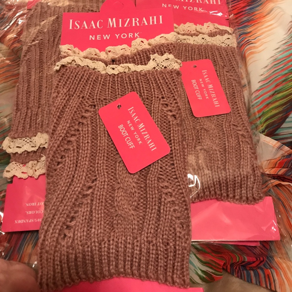 Isaac Mizrahi NWT boot cuffs dusty rose color